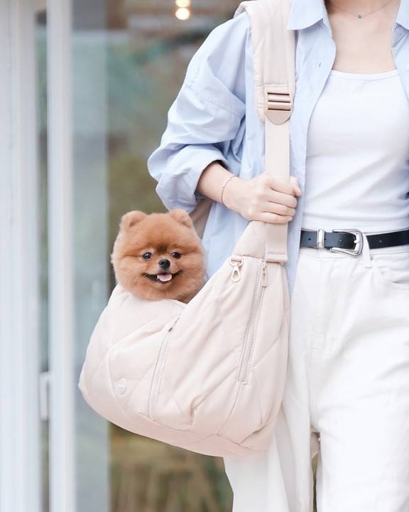 First Class Quilted Cloud Black Carrier - Image 6