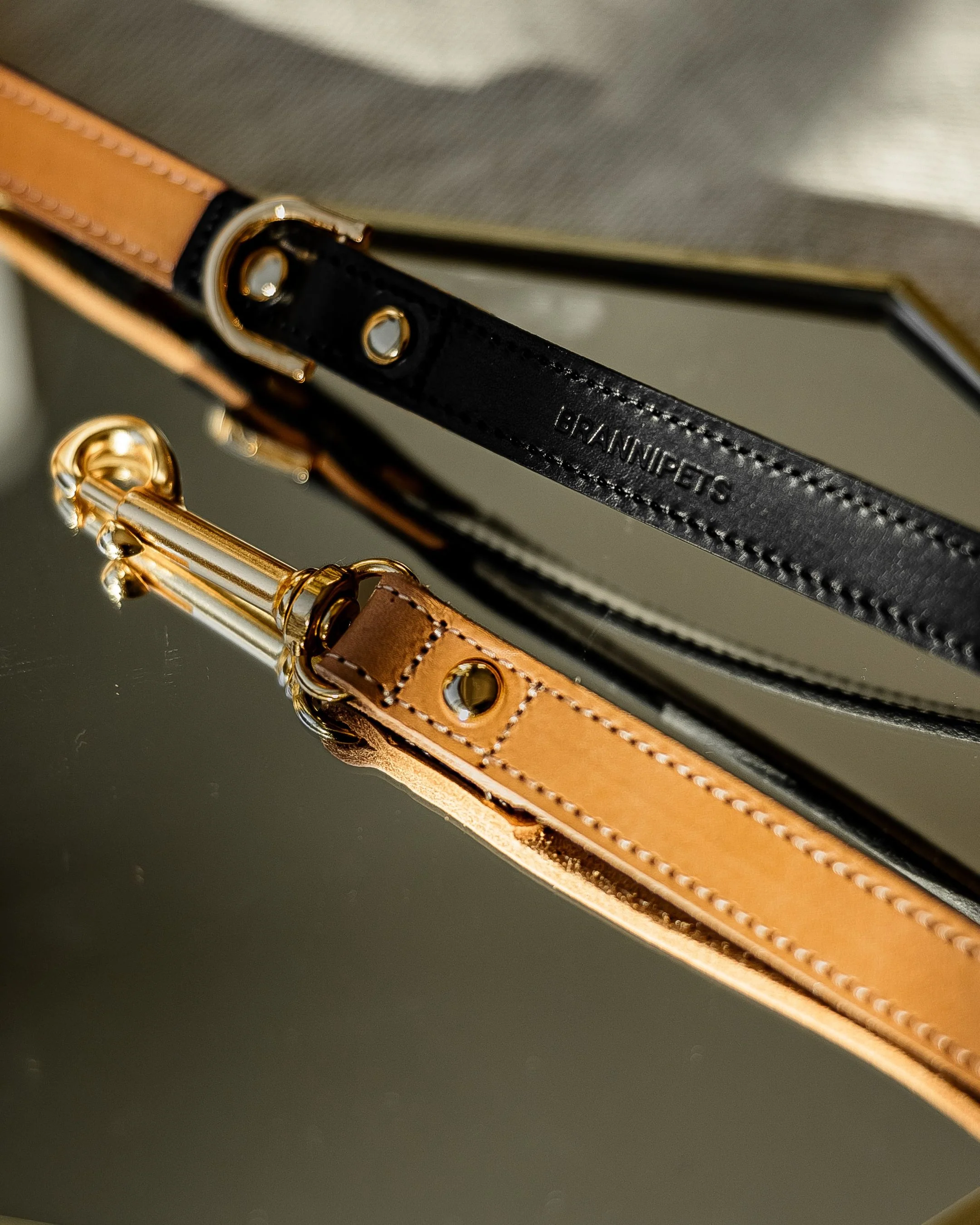 Rocco Tan + Black Leather Dog Leash - Image 3