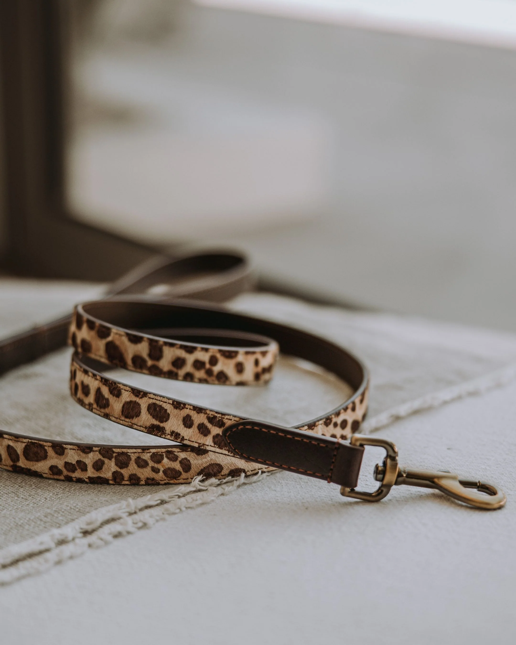 Wylde Brown Spotted Pony Fur Dog Leash - Image 9