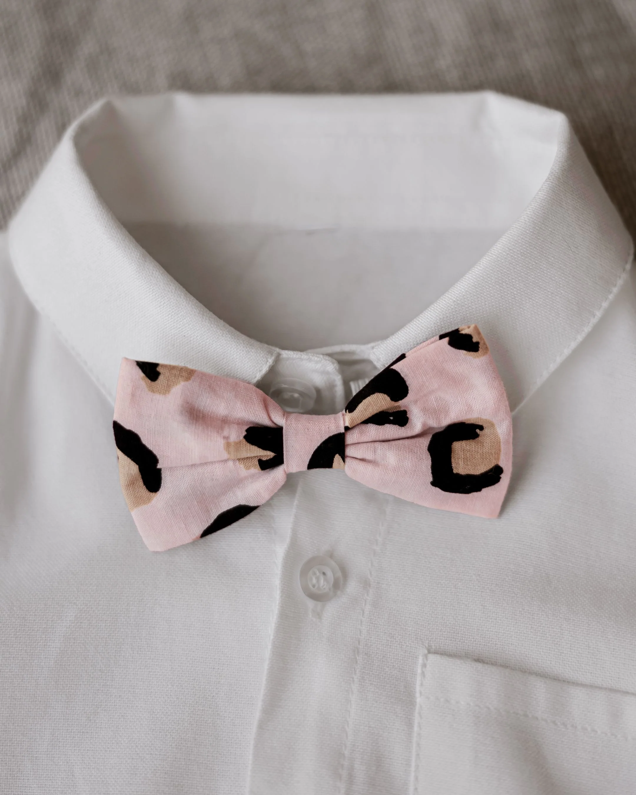 Juno Peach Leopard Dog Bow Tie - Image 2