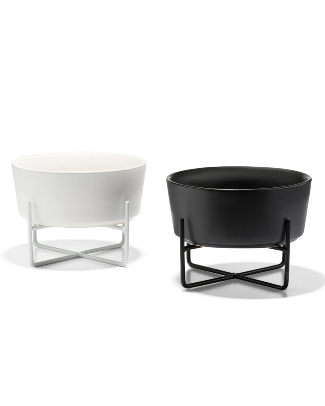 Bone Appétit Black Elevated Dog Bowl - Image 4