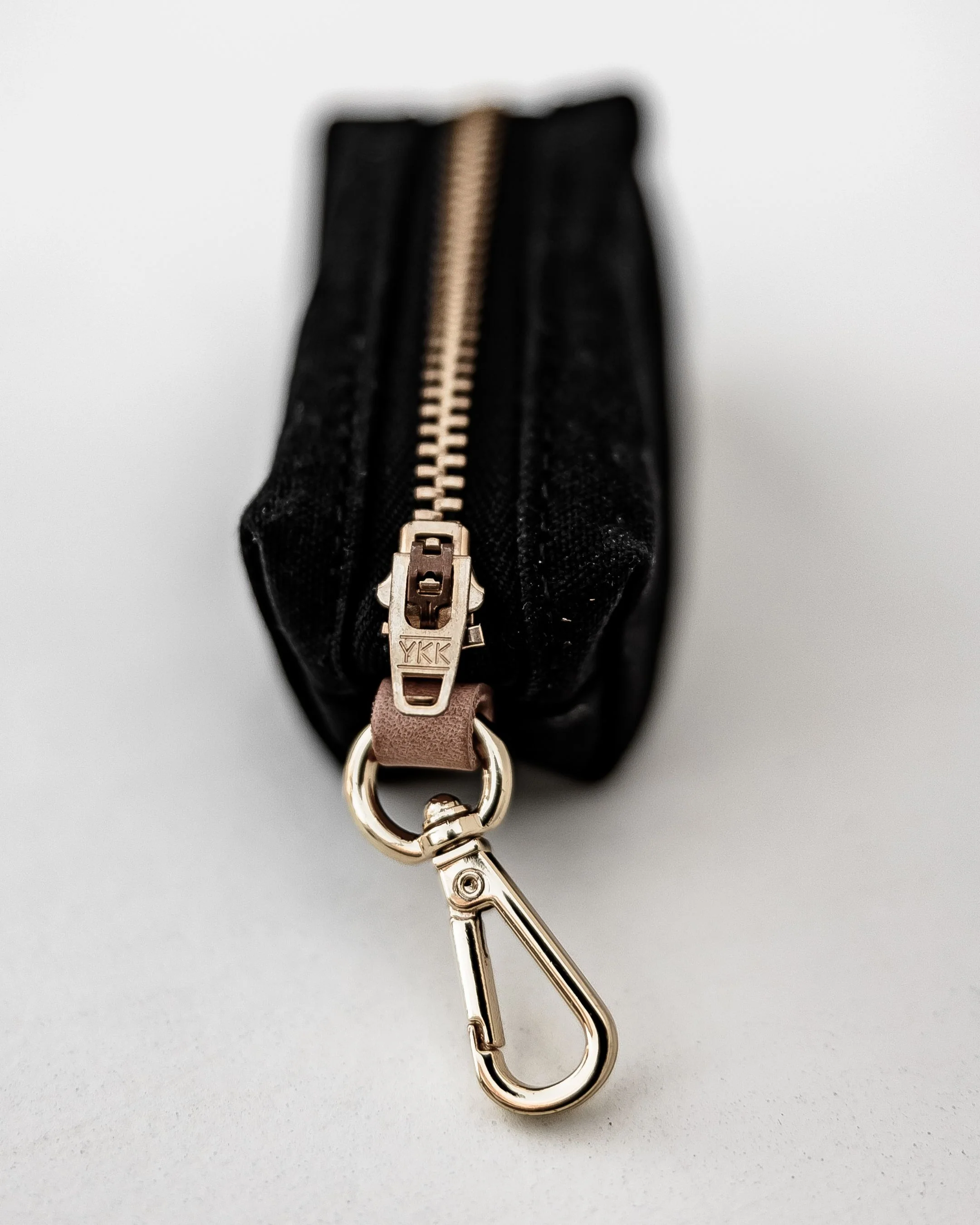 Foggy Dog Waste Bag Holder in Onyx - Image 2
