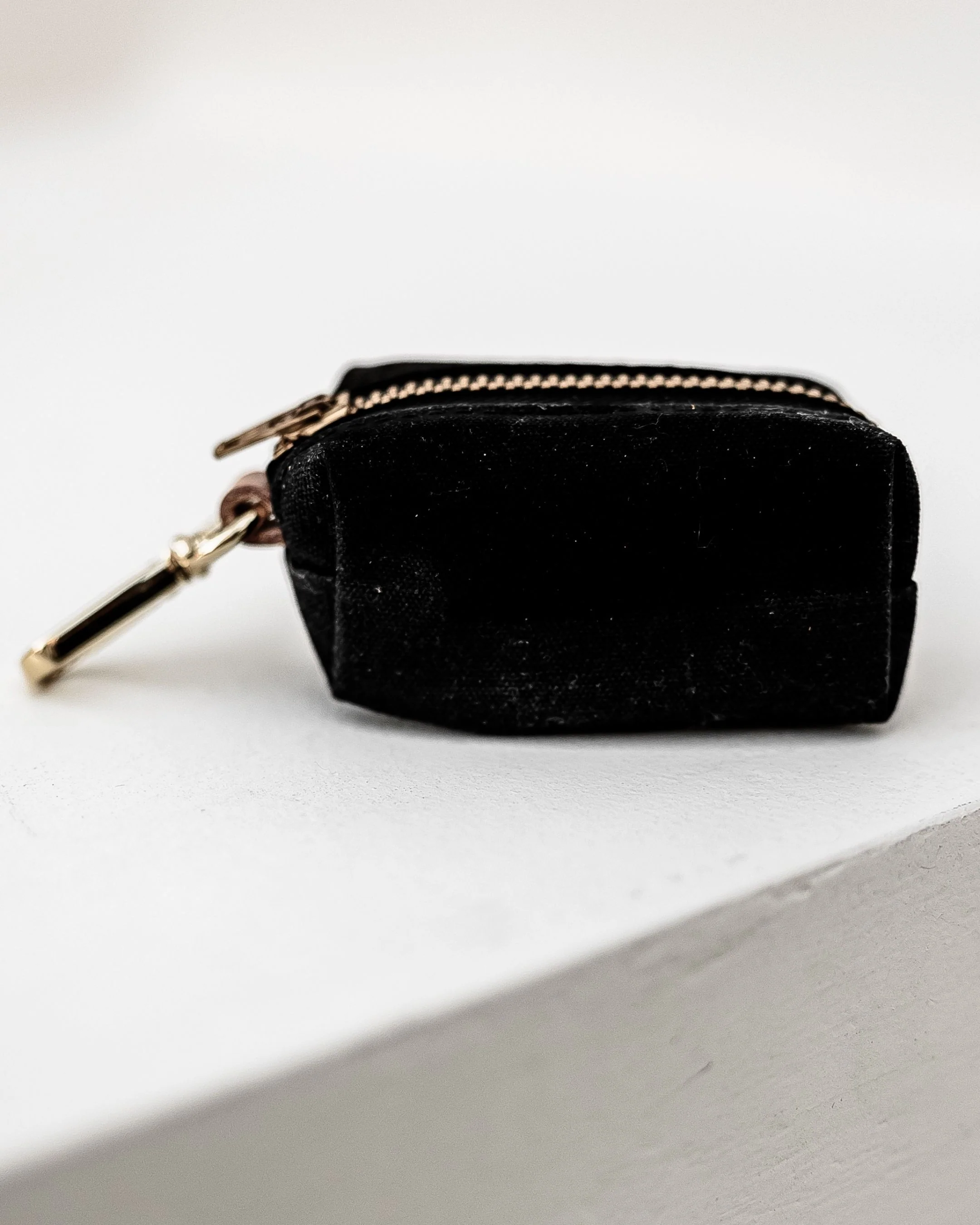 Foggy Dog Waste Bag Holder in Onyx - Image 5