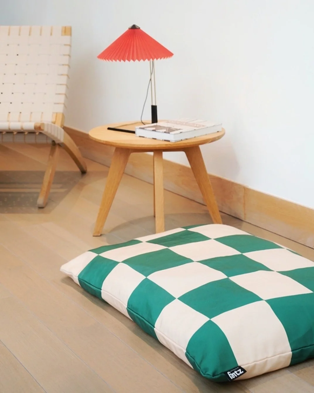 Goalgetter Green + White Check Dog Bed