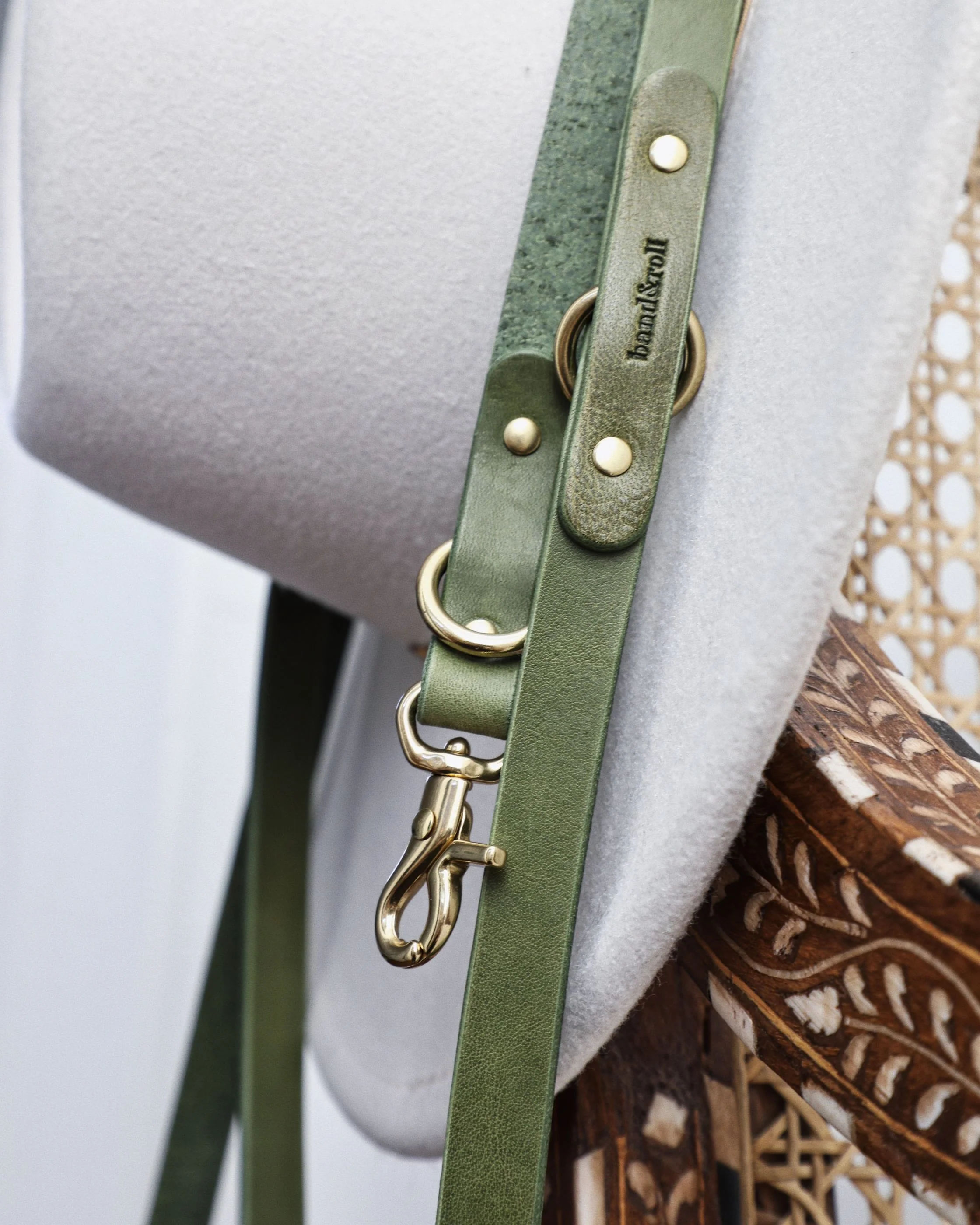 Band & Roll Crossbody Leash in Moss - Image 2