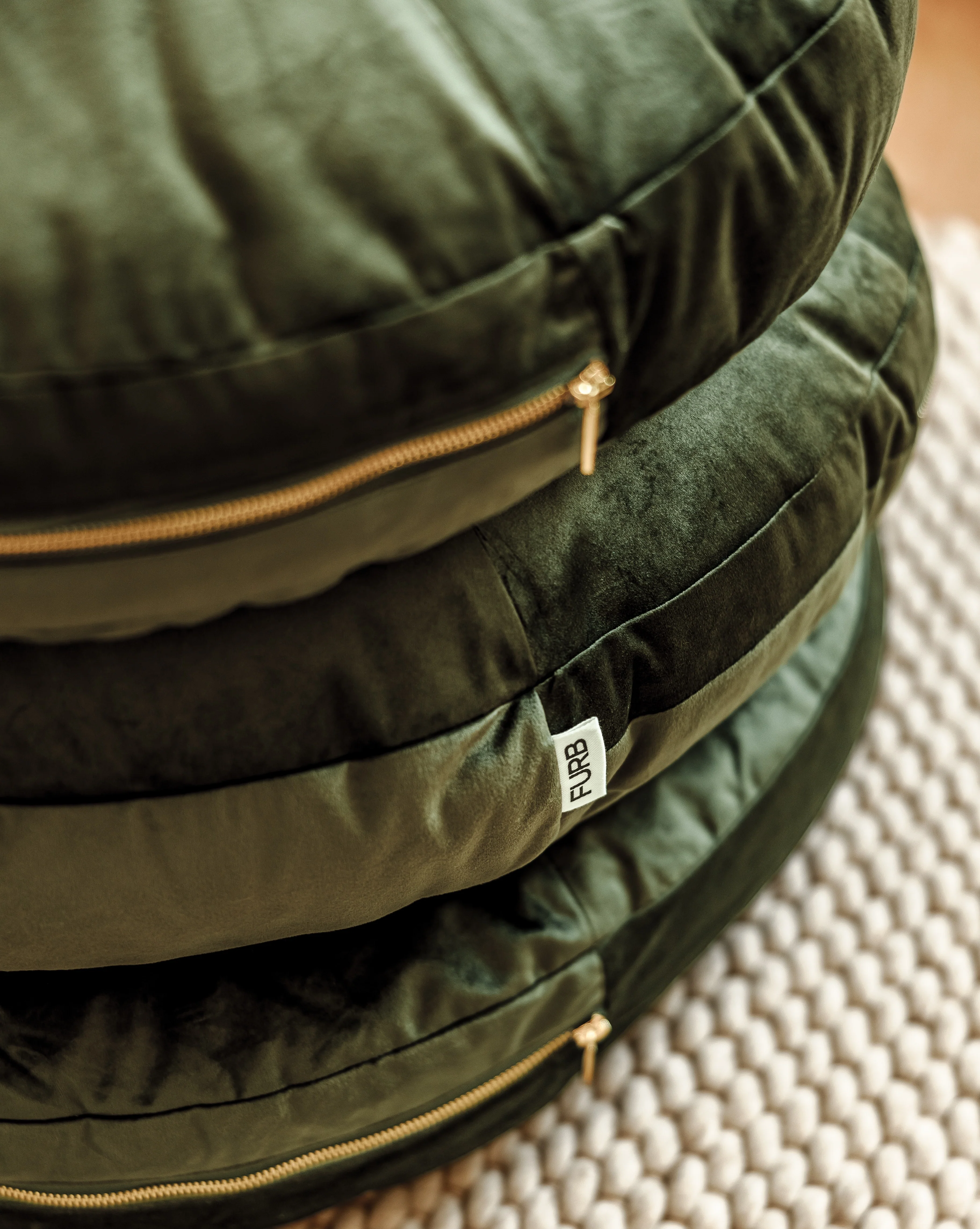 Laurel Moss Round Velvet Dog Bed - Image 3
