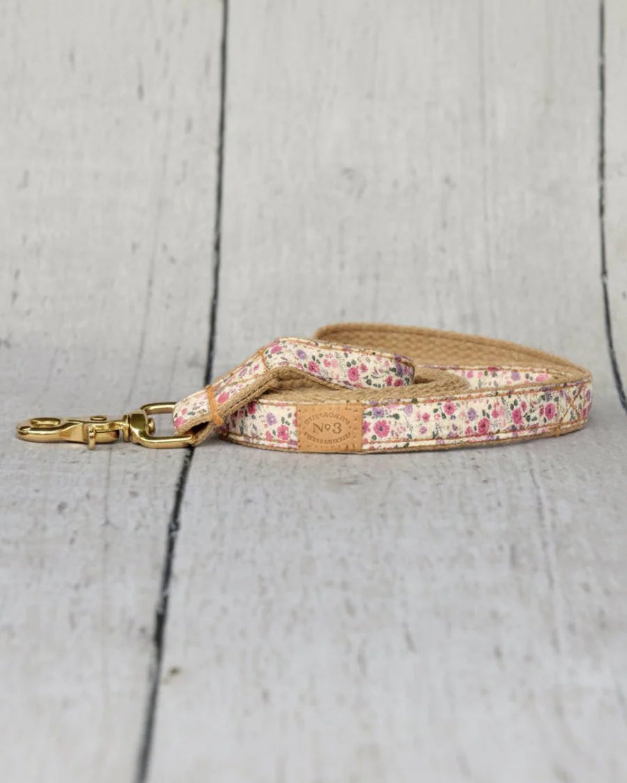 Sunny Stroll Lilac Ditsy Floral Dog Leash