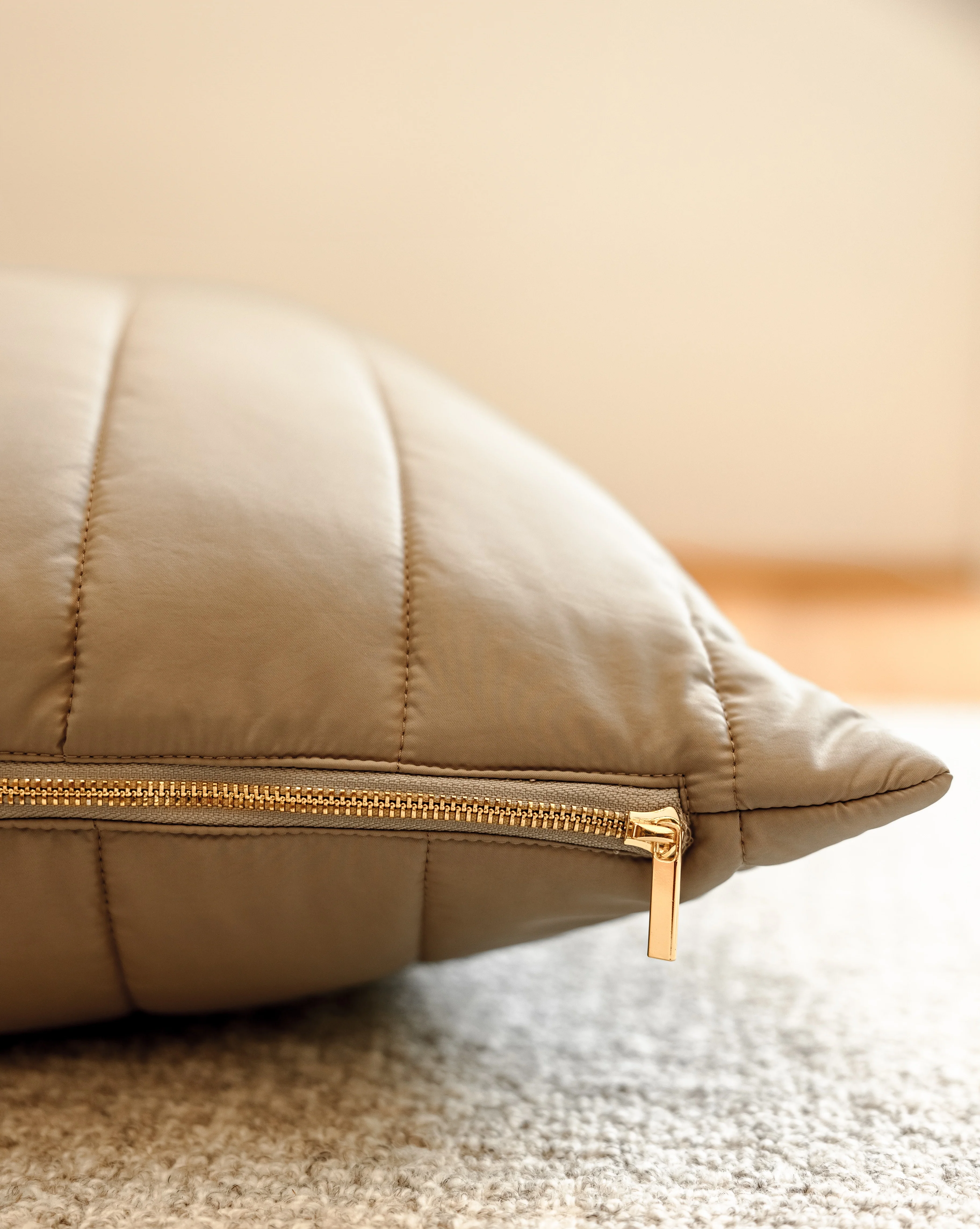 Alpine Taupe Puffer Dog Bed - Image 2