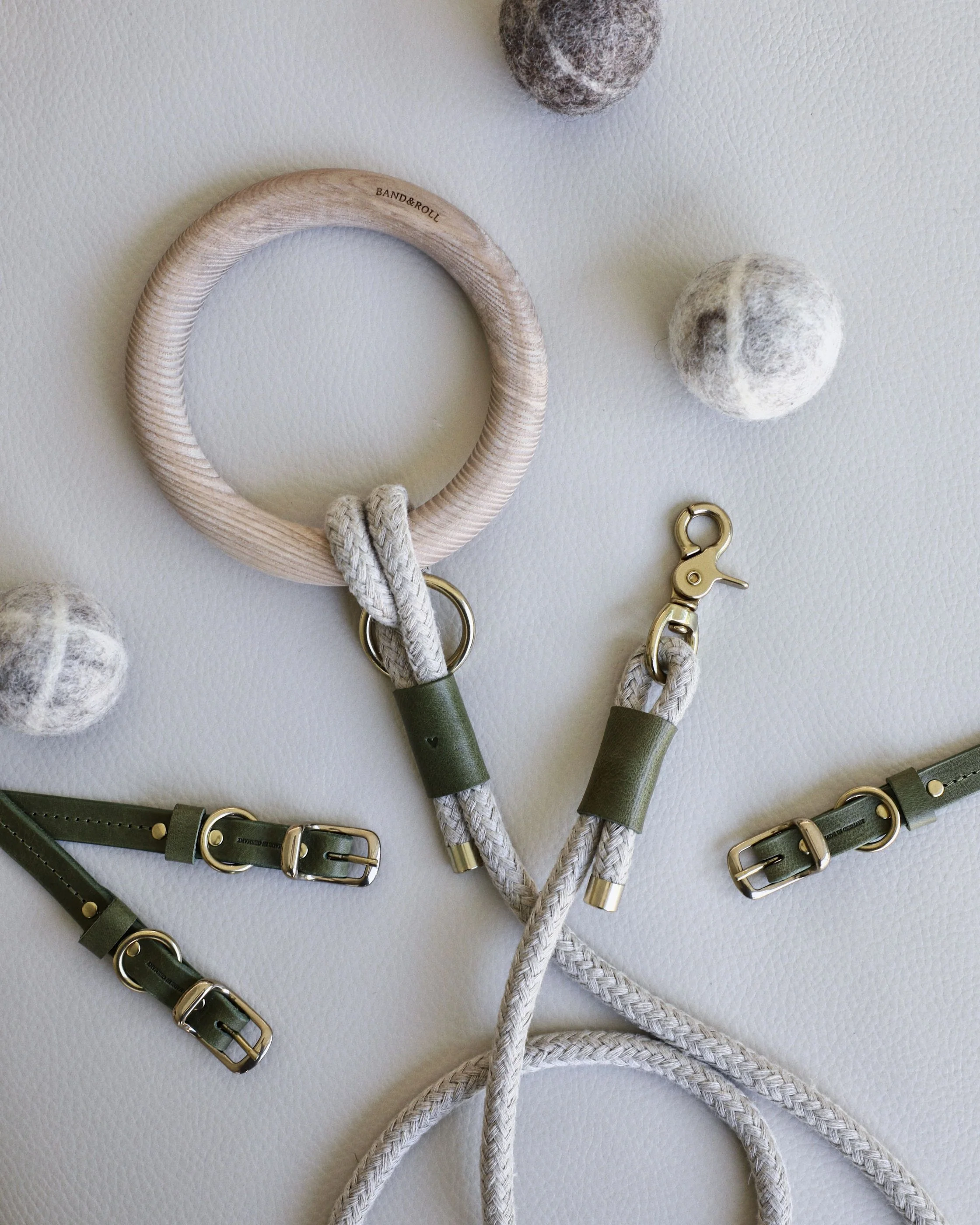 Band & Roll Rope Leash in Moss - Image 5