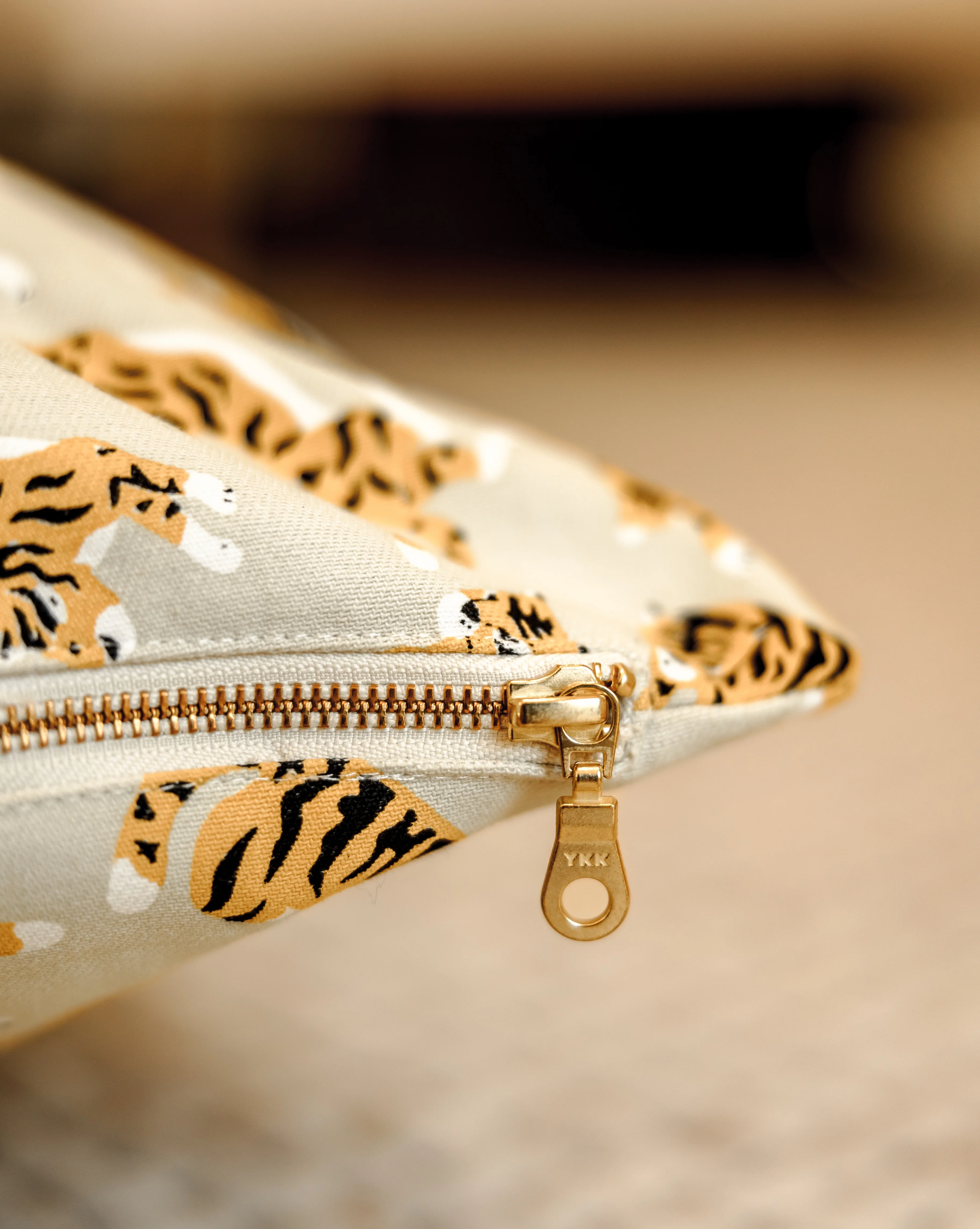 El Tigre Taupe Dog Bed, Cover Only - Image 4