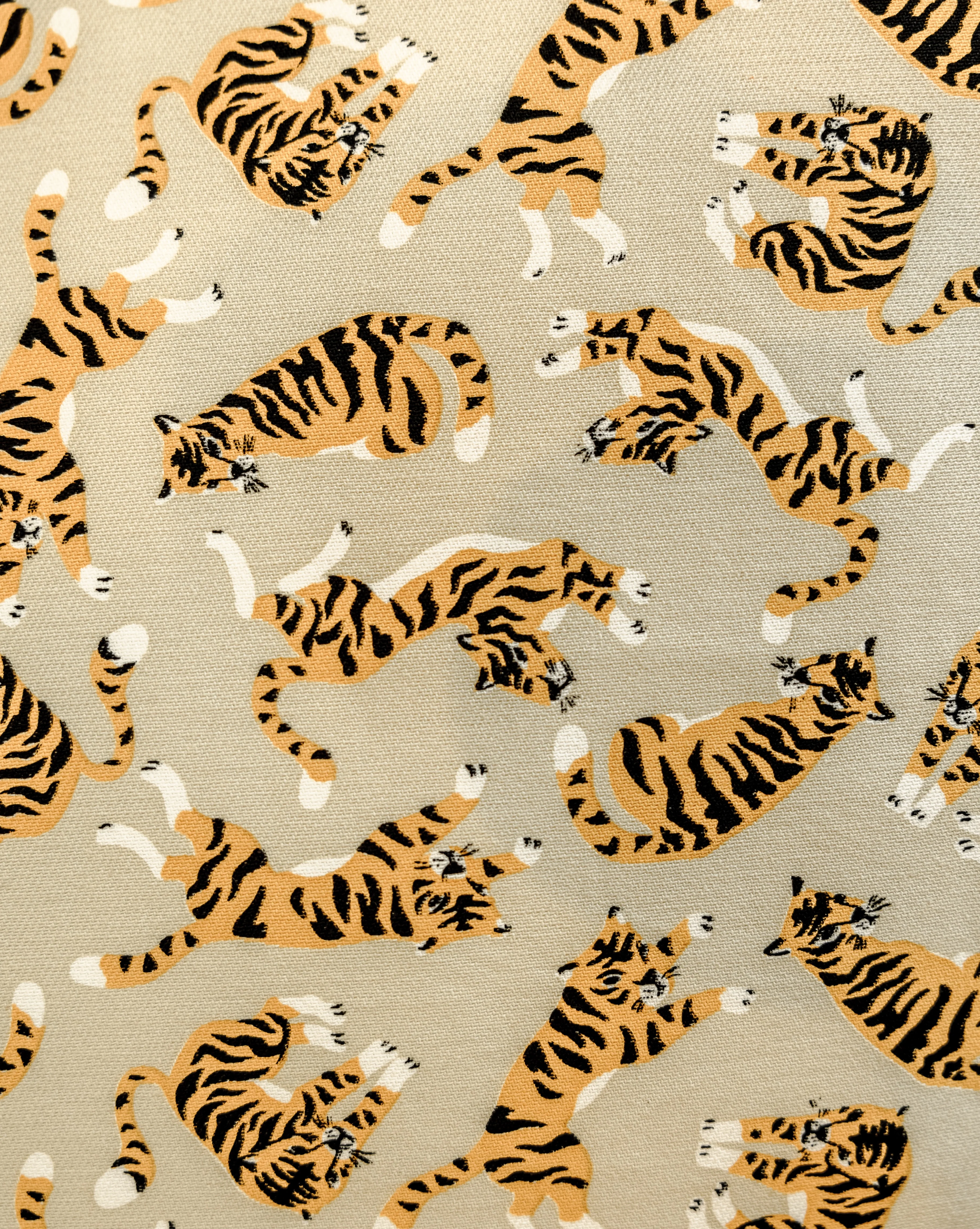 El Tigre Taupe Dog Bed, Cover Only - Image 5